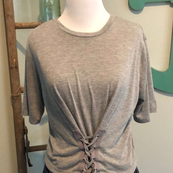 Poof lace up front top - Picture 2 of 6